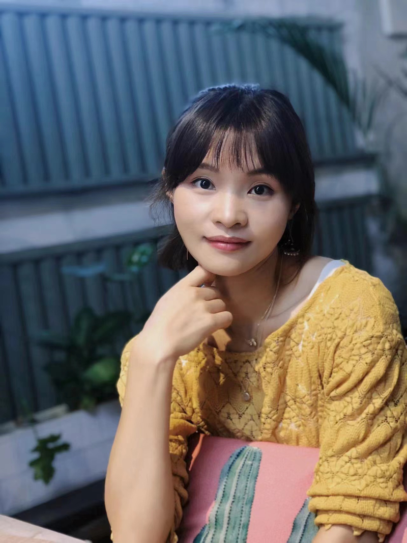 黄穆菡.jpg