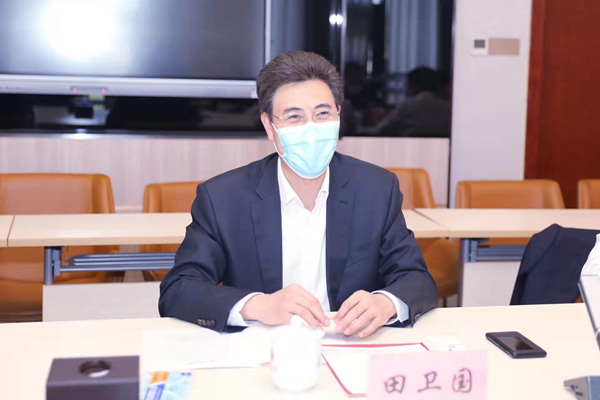 中国建筑第五工程局有限公司党委书记、董事长田卫国一行来我校交流座谈