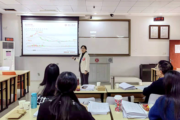学校举办课堂教学竞赛暨教学创新大赛